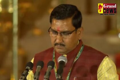  Oath Ceremony Live : छत्तीसगढ़ के तोखन साहू ने ली राज्य मंत्री पद की शपथ