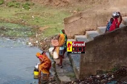 Chhattisgarh : बूंद-बूंद को तरस रहे टिकरीपारा के ग्रामीण, तालाब का गंदा पानी पीने को मजबूर