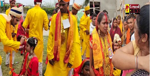 भिलाई | Samuhik Vivah : दुर्ग जिले में 16 जून को 301 गरीब दिव्यांग जोड़ों का सामूहिक विवाह कराया गया। यह आयोजन आस्था बहुउद्देशीय कल्याण संस्थान द्वारा कराया गया। संस्था ने कार्यक्रम के उद्घाटन में मुख्यमंत्री विष्णुदेव साय पहुंचे। इस दौरान वहां कई महिलाओं ने जमकर हंगामा किया। उन्होंने आरोप लगाया समूहिक विवाह में पंजीयन के नाम पर उनसे पैसे लिए गए हैं। साथ ही सकलांगों और शादीशुदा बच्चे वाले महिला पुरुष की शादी कराई गई है। सामूहिक विवाह में हाउसिंग बोर्ड भिलाई से पहुंची लीना गौड़ ने बताया कि उन्होंने सामूहिक शादी समारोह के लिए फार्म भरा था। उनसे 2600 रुपए लिए गए हैं। बोला गया कि 16 जून को शादी के लिए आना है। जिसने फार्म भरवाया वो बुलाने पर भी नहीं आ रही है। वो खुद अपने पति के साथ दोबारा शादी के मंडप में बैठ गई है। हम लोग 10 लोग यहां आए हैं, जिनसे पैसे लिए गए हैं। माडल टाउन निवासी मालती नाग ने भी बोला की उसकी बेटी की शादी का पंजीयन के लिए पैसा लिया गया है। पैसे लेने 4-5 महिलाओं का ग्रुप आया था। उन्होंने कहा कि शादी के लिए कपड़े, सर्टिफिकेट, बर्तन व अन्य सामान मिलेगा। आस्था बहुउद्देशीय कल्याण संस्था के सदस्य शिवाकात तिवारी ने कहा कि संस्था 19 साल से ये कार्यक्रम करते आ रही है। 301 जोड़ों का आज निशुल्क विवाह किया जा रहा है। जो लोग शादी करना चाहते थे उनसे आवेदन लिया गया, उनकी जांच की गई। यह कार्यक्रम निशुल्क है, किसी से भी कोई शुल्क नहीं लिया गया। अगर कोई बाहरी आदमी आकर ऐसा करता है तो संस्था क्या करेगी। महिलाओं का आरोप संस्था के लोगों से मिलकर लिया गया है पैसा सेक्टर 2 की रहने वाली मारिया का आरोप है कि संस्था के लोग झूठ बोल रहे हैं। उन्होंने कहा कि कोई बाहरी आदमी नहीं है पैसा लेने वाला। जिस महिला ने पैसे लिए हैं वो सेक्टर 2 की रहने वाली है। वो सेक्टर 2 के पार्षद के कार्यालय में बैठती है। उसने 25-30 लोगों का फार्म भरकर सभी से 2-2 हजार रुपए लिया है। इसके बाद फोन करके सभी को यहां बुलाया है। अब खुद तो शादी करने मंडप में बैठ गई है और जो वास्तव में शादी करने आए हैं उन्हें बाहर खड़ा करा दिया गया है। संस्था को इन सारी चीजों की जांच करनी चाहिए। कोई ये सिद्ध करके दिखाए कि संस्था ने पैसा लिया है आस्था बहुउद्देशीय कल्याण संस्था के संरक्षक रामफल शर्मा का कहना है कि कोई ये कह दे कि संस्था ने पैसा लेकर किसी शादी कराई है तो संस्था ये काम करना ही बंद कर देगी। संस्था इतनी निंदनीय कार्य नहीं करती है। संस्था के संज्ञान में आया है कि सेक्टर 2 की कोई जोया नाम की महिला है उसने पैसा लिया है। हम उसके खिलाफ पुलिस में लिखित शिकायत दे चुके हैं। पुलिस मामले की जांच करेगी और कार्रवाई करेगी। अभी सीएम सर गए हैं। हमे जानकारी मिली है। हम इसकी जांच करेंगे। रामफल शर्मा ने कहा कि संस्था से कुछ चूक हुई है, जिसका फायदा लोगों ने उठाया है। आगे से ऐसा नहीं होने दिया जाएगा।  ठग महिला ने पैसे लेने के साथ की दोबारा शादी सेक्टर 2 निवासी जोया ने मीडिया के पूछने पर अपना नाम वीणा बताया। उसने पहले बात को गुमराह करने की कोशिश की। उसके बाद बोला कि उसने कुछ लोगों से 2-2 हजार रुपए लिए हैं। महिला का कहना है कि उसकी नियम से शादी नहीं हुई थी। इसलिए वो अपने पति के साथ दोबारा शादी कर रही है। इसी दौरान एक महिला वहां पहुंची और ठग महिला को मारते मारेत छोड़ी। उसने कहा कि यदि उसका पैसा वापस नहीं किया तो वो उसे मारेगी। धोखाधड़ी के बाद भी पति को सूझा मजाक महिला का पति उमेश्वर प्रसाद सोनवानी महिला जोया से भी तेज निकला। जब उससे पूछा गया कि वो दूसरी शादी क्यों कर रहा है तो उसने कहा कि ये उसकी तीसरी शादी है। इसके बाद उसने कहा कि वो मीडिया से मजाक कर रहा है। उसने कहा उसने जानबूछ कर शादी नहीं किया। उसे बुलाया गया तो वो शादी करने आया है। युवक ने संस्था के ऊपर आरोप लगाया कि संस्था के लोगों ने सारे कागज और आधार कार्ड चेक किया। अगर संस्था के लोगों ने नहीं भेजा होता तो वो यहां कैसे आ गया। चंद पैसे और सामान के लालच में करते हैं कई बार शादी संस्था के लोगों का कहना है कि संस्था की ओर से शादीशुदा जोड़ों को चांदी की पायल, बिछिया, गिफ्ट, घर के उपयोग में आने वाले बर्तन, कुछ नगद और शादी का जोड़ा दिया जाता है। इसके साथ महिला बाल विकास विभाग की तरफ से उन्हें कुछ राशि दी जाती है। इसी के लालच में संस्था के लोग छत्तीसगढ़ के अलग-अलग जिलों से गरीब लोगों को लाते हैं और और उनका दोबारा तिबारा विवाह करवा देते हैं। महिला बाल विकास विभाग की भूमिका भी संदिग्ध आपको बता दें कि अखिल भारतीय निर्धन द्वियांग सामूहिक आदर्श विवाह समारोह 2024 के विवाह में छत्तीसगढ़ के मुख्यमंत्री विष्णुदेव साय और दुर्ग विधायक गजेंद्र यादव सहित जिले के बड़े अधिकारी पहुंचे थे। महिला बाल विकास विभाग ने सभी शादी होने वाले जोड़ों का वेरी फिकेशन किया था। कार्यक्रम से एक दिन पहले 15 जून को विभाग ने 18 फर्जी जोड़ों को पकड़ा और उनका पंजीयन समाप्त किया। इसके बाद भी 50 जोड़े शादी समारोह में ऐसे मिले जो ठगी का शिकार हुए, या दोबारा तिबारा शादी सकलांग होने के बाद भी किए हैं। इससे महिला बाल विकास विभाग की कार्यशैली पर भी सवाल खड़े हो रहे हैं।