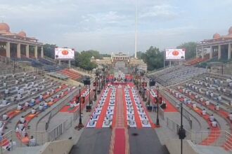 International Yoga Day: अटारी-वाघा सरहद पर BSF अधिकारियों और जवानों ने किया योग