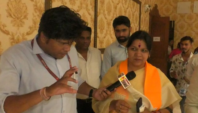 Janjgir Champa: जीत के बाद नवनिर्वाचित सांसद कमलेश जांगड़े का आया बड़ा बयान, कहा- डबल इंजन की सरकार बहुत अच्छे से काम करेगी