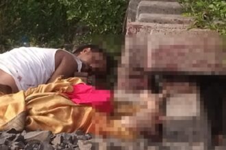 Jabalpur Suicide News : रेलवे कर्मचारी ने पत्नी और दो मासूम बच्चियों के साथ ट्रेन के सामने लगाईं छलांग, सभी की दर्दनाक मौत 