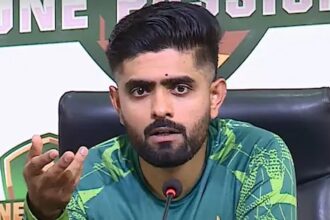 Babar Azam English : एक बार फिर बना बाबर आजम की अंग्रेजी का मजाक, पत्रकार के सवाल पर दिया यह उल्टा जवाब, देखें वीडियो 