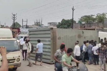 RAIPUR NEWS : रिंग रोड में बाइक सवार युवक के ऊपर गिरा कंटेनर, अस्पताल में इलाज जारी, ट्रक चालक के खिलाफ केस दर्ज 