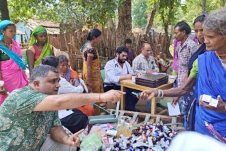 CG News: दूरस्थ वनांचल बैगा गांव में लगा स्वास्थ्य शिविर