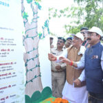Chhattisgarh : सीएम विष्णु देव साय ने ‘एक पेड़ मां के नाम’ महा वृक्षारोपण अभियान-2024 का किया शुभारंभ, 33 जिलों में होगा 4 करोड़ वृक्षों का रोपण