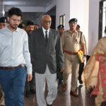 Chhattisgarh : न्यायिक जांच आयोग के अध्यक्ष सेवानिवृत्त न्यायाधीश सी.बी.बाजपेयी पहुंचे बलौदाबाजार, महकोनी स्थित अमर गुफा का भी किया निरीक्षण