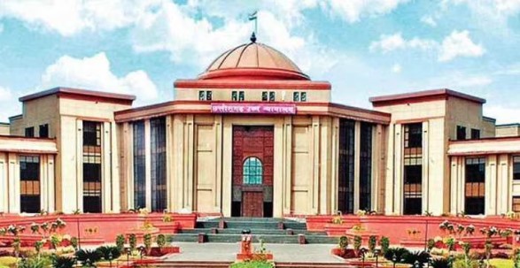 Chhattisgarh : भर्ती में स्थानीय निवासियों की नियुक्ति पर 5 साल की छूट मामले में सुनवाई, HC ने फैसला रखा सुरक्षित