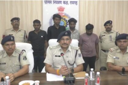 Chhattisgarh Crime : चोर गिरोह का पर्दाफाश, चोरी की बाइक के साथ चार आरोपी गिरफ्तार 