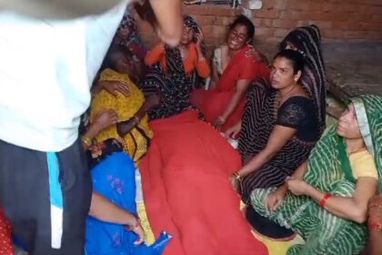 Shivpuri News : सांप के डसने से युवक की मौत: तीन घंटे झाड़फूंक में लगे रहे परिजन, अस्पताल पहुंचने पर डॉक्टरों ने किया मृत घोषित 