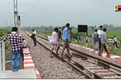 Big news: ट्रेन की बोगी में चाय गिरने से दो की मौत तीन घायल
