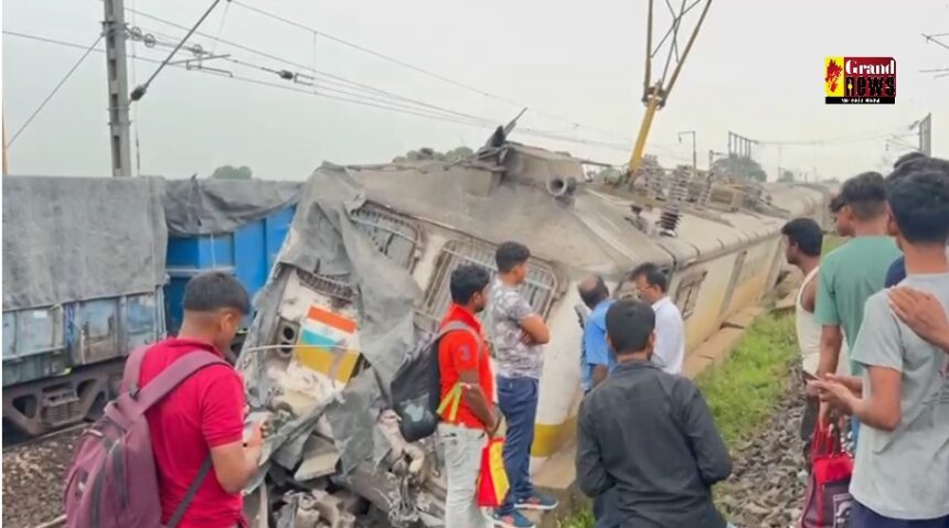 BIG BREKING: चक्रधरपुर में बड़ा रेल हादसा, हावड़ा-मुंबई मेल के 18 कोच पटरी से उतरे, 2 की मौत और कई घायल