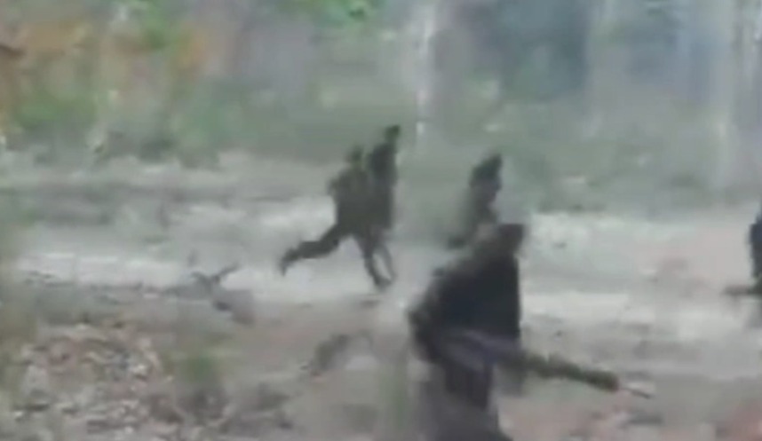  CG NEWS : अबूझमाड़ के जंगल में सुरक्षा बल के जवानों ने 5 नक्सीलियों को किया ढेर, अब सामने आया वीडियो 
