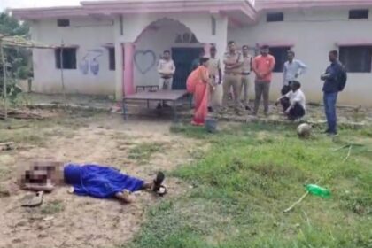 Crime News : पुलिस को फोन कर बोला- मार डाला उसे, आओ गिरफ्तार कर लो.... रीवा में फौजी ने पत्नी को कुल्हाड़ी से काट डाला 