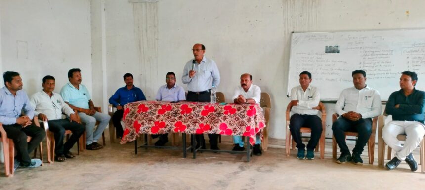  CG NEWS : 5 दिवसीय स्पोकन इंग्लिश प्रशिक्षण पोरथा में संपन्न, जिला शिक्षा अधिकारी नरेंद्र कुमार चंद्रा, विकास खंड शिक्षा अधिकारी के.पी. राठौर हुए शामिल 