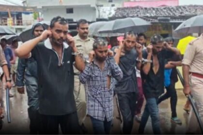 RAIPUR CRIME : युवक का अपहरण कर बुरी तरह पीटने वाले चार आरोपी गिरफ्तार, पुलिस ने आरोपियों का निकला जुलूस