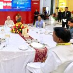 CG NEWS : मुख्यमंत्री परिषद की बैठक में साय सरकार की हुई सराहना, अन्य राज्यों को छत्तीसगढ़ की रणनीतियों और तकनीकों को अपनाने की दी गई सलाह