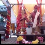 VIDEO : मध्यप्रदेश में बैठे पंडित जी ने कनाडा में करायी दूल्हा-दुल्हन की शादी, ऑनलाइन पढ़ते रहे मंत्र और हिंदू विधि-विधान से पुरे हुए सात फेरे