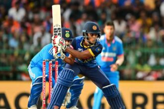 IND vs SL 3rd ODI Score Live : श्रीलंका ने टीम इंडिया को दिया 249 रनों का लक्ष्य