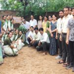 RAIPUR : एक पेड़ माँ के नाम: डूमरतराई के विकास शिक्षा महाविद्यालय में छात्रों व अध्यापकों ने किया वृक्षारोपण