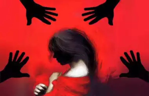 Gang rape in Chhattisgarh : छत्तीसगढ़ में फिर दरिंदगी, युवती को डरा-धमकाकर पांच आरोपियों ने बुझाई हवस