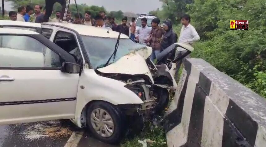 Big Accident: असंतुलित होकर पुलिया से टकराई कार, वाहन सवार दो लोगों की मौत