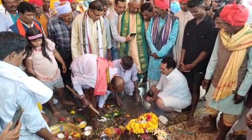 CG: पाट जात्रा पूजा के साथ शुरू हुआ 75 दिवसीय विश्व प्रसिद्ध बस्तर दशहरा