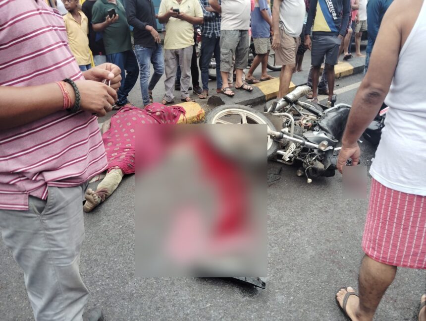 CG ACCIDENT NEWS : दो मोटरसाइकिल में आमने सामने जोरदार भिड़ंत, एक युवक की मौत, दो घायल 