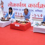 CG NEWS : मुख्यमंत्री विष्णुदेव साय ने छात्राओं के साथ किया भोजन, छत्तीसगढ़ी व्यंजनों का चखा स्वाद