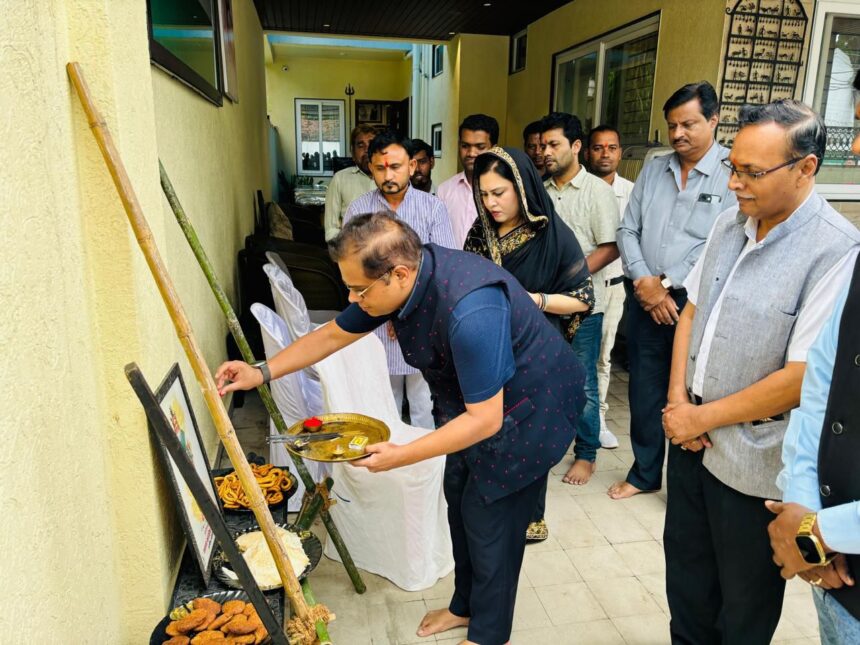 Hareli festival 2024 : जोगी निवास में धूमधाम से मनाया गया हरेली त्यौहार, अमित जोगी ने कहा- सुख-समृद्धि और हरियाली का पर्व है हरेली