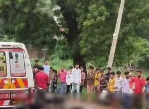 ACCIDENT NEWS : स्वास्थ्य विभाग की वैन ने बाइक सवारों को रौंदा, मौके पर दो भाईयों और भतीजे की मौत 