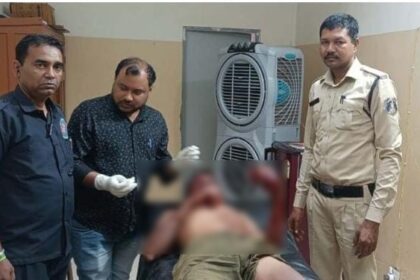 CG NEWS : लकड़ी लेने जंगल गए युवक पर तीन भालुओं ने किया हमला, सांस रोककर लेटने से बची जान, हालत गंभीर 