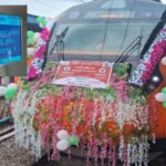 Vande Bharat Train in CG : छत्तीसगढ़ को मिली दूसरी वंदे भारत ट्रेन की सौगात, पीएम मोदी ने हरी झंडी दिखाकर विशाखापट्टनम किया रवाना