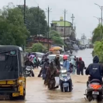 CG NEWS : लगातार हो रही बारिश से जिले में बाढ़ जैसे हालात, NH 30 में कई जगह पानी भरने से लगा जाम 