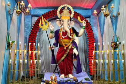 GANESH CHATURTHI : आरंग में विराजमान भगवान गणेश का स्त्री अवतार बना आकर्षण का केंद्र, देखनें श्रद्धालुओं की उमड़ रही भीड़, जानिए विनायकी रूप के बारे में