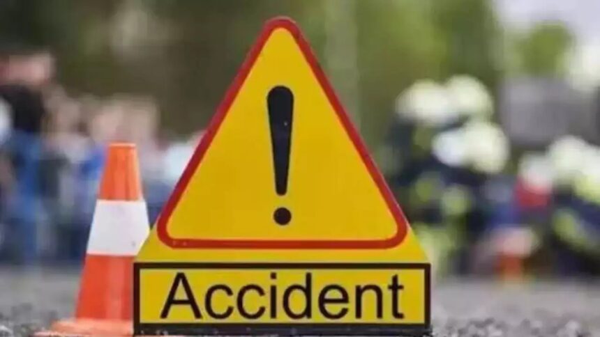 CG ACCIDENT NEWS : ट्रेलर की चपेट में आने से दो अलग अलग हादसों एक युवक और महिला की मौत, ग्रामीणों में आक्रोश 