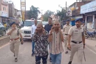 CG CRIME : युवक पर ब्लेड से हमला करने वाले दोनों आरोपी गिरफ्तार, पुलिस ने निकाला जुलूस