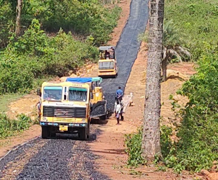 Bastar News नियद नेल्लानार से बदल रही बस्तर की तस्वीर: गांवों में लौटी रौनक, सुरक्षा और विकास ने भरे खुशहाली के रंग