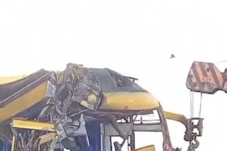 CG ACCIDENT NEWS : यात्री बस और ट्रेलर की आपस में जोरदार भिड़ंत, एक यात्री की मौत, कई घायल