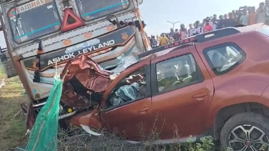 CG ACCIDENT NEWS : रॉन्ग साइड से आ रहे ट्रक ने कार को मारी जोरदार ठोकर, डॉक्टर सहित दो लोगों की मौत  