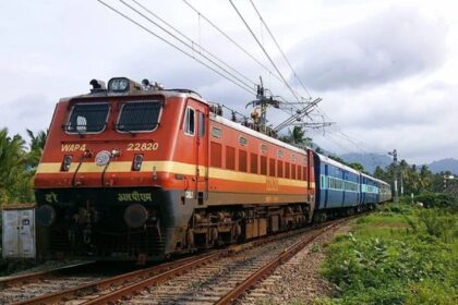 RAIL NEWS : त्योहारों पर रेलवे की विशेष व्यवस्था, 30 नवंबर तक चलेंगी 519 स्पेशल ट्रेनें, लेकिन 26 रहेंगी रद्द 