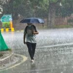 Weather Update: अगले 24 घंटे रहें सावधान, प्रदेश के कई जिलों में तूफानी बारिश का अलर्ट