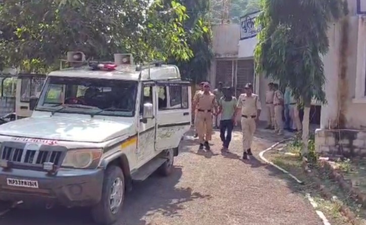 Shivpuri Crime : जमीनी विवाद में हत्या, बुजुर्ग माँ और भाई की हत्या करने वाला कातिल गिरफ्तार 