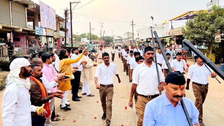 Samoda : समोदा में संघ का पथ संचलन का आयोजन, सैकड़ों की संख्या में शामिल हुए कार्यकर्ता 