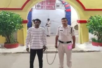 RAIPUR CRIME NEWS : नगर निगम सफाई ठेका सुपरवाइजर ने नाबालिग से दुष्कर्म कर बनाया वीडियो, वायरल करने की धमकी देकर ऐंठे लाखों रुपये, गिरफ्तार 