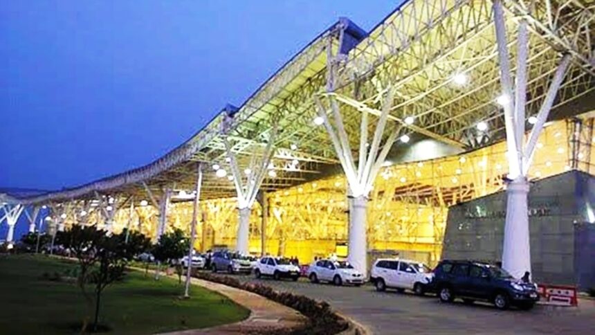 Raipur Airport Parking : रायपुर एयरपोर्ट में बढ़ी पार्किंग दरें, जानिए बाइक, कार और अन्य वाहनों के लिए कितना देना होगा किराया, कल से लागू