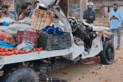 CG ACCIDENT NEWS : नेशनल हाइवे में भीषण हादसा, ट्रेलर और सब्जी वाहन में जोरदार भिड़ंत, दो सगे भाइयों की दर्दनाक मौत 