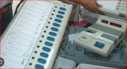 Election 2024 result : EVM का पहला रुझान, पूर्व मुख्य मंत्री के गढ़ में बीजेपी पिछड़ी