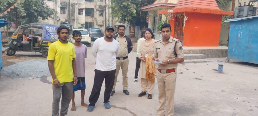 RAIPUR CRIME : पुलिस ने बीएसयूपी आवासों में मारा छापा, दो दर्जन से अधिक संदिग्धों पर की कार्रवाई 