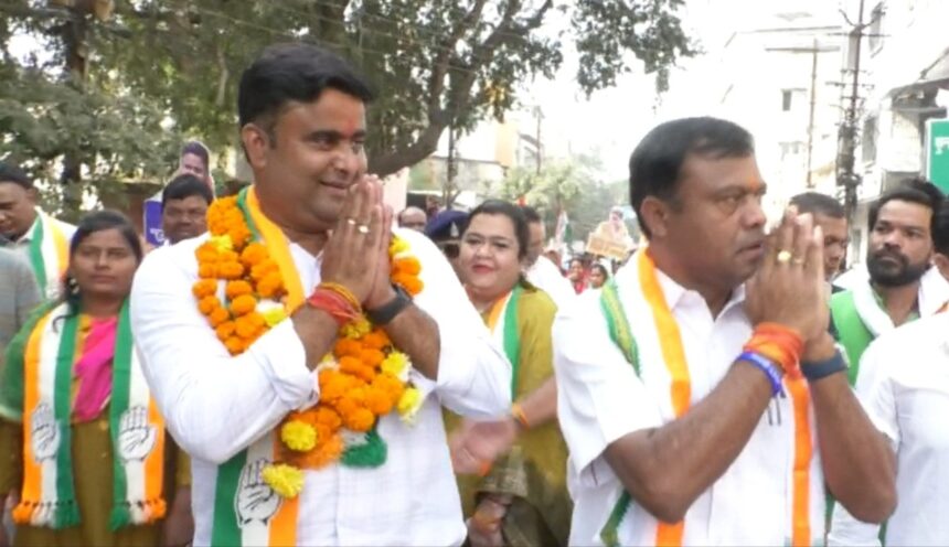 Raipur South by-election 2024 : कांग्रेस के शक्ति प्रदर्शन में उमड़ा जनसैलाब, आकाश शर्मा बोले- बदलाव के मूड में है दक्षिण की जनता